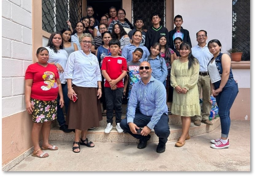 Rencontre du trésorier de Honduras Fraternité avec des jeunes au Honduras