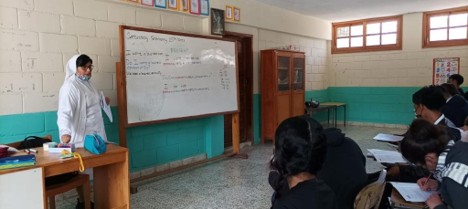 Salle de classe de l’école radiophonique Laura Vicuña à Ojojona
